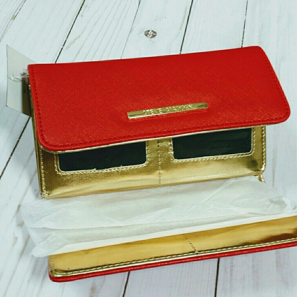 Steve Madden wallet NWT Women's Gorgeous Red Color - Picture 2 of 9